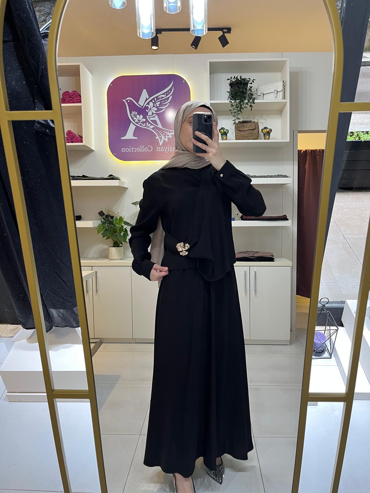 Aşiyan Broşlu Etek Takım
